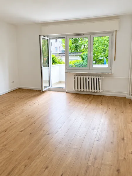 Erstbezug nach Modernisierung - 3-Zimmer-Wohnung mit Balkon und Gartenblick – sofort bezugsfertig — photo 1